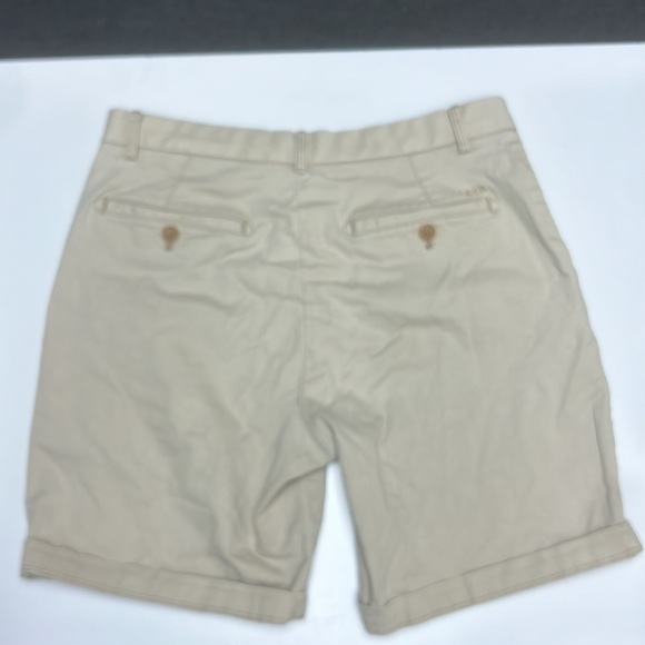 Mens Izod Khaki Shorts 9.5” inseam - Picture 2 of 4